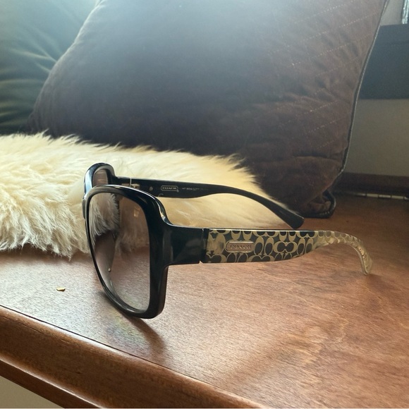 Coach Black and Silver Women's Sunglasses HC8058 - Picture 5 of 7